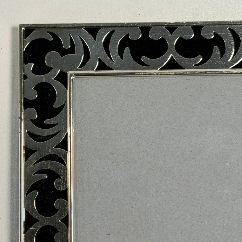 Vintage Picture Frame 6x8 Black Metal Velvet‎ Inlay Silver